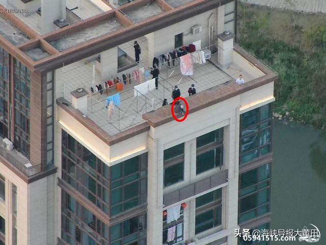 莆田城厢区惊险！22层楼顶天台上,这一幕瞬间让人破防